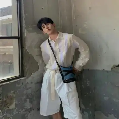 苍傲玉